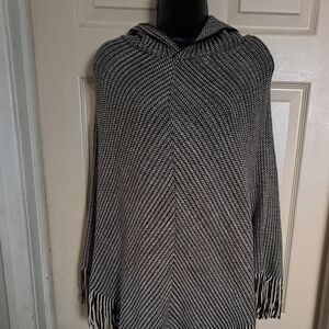 No brand hooded shawl